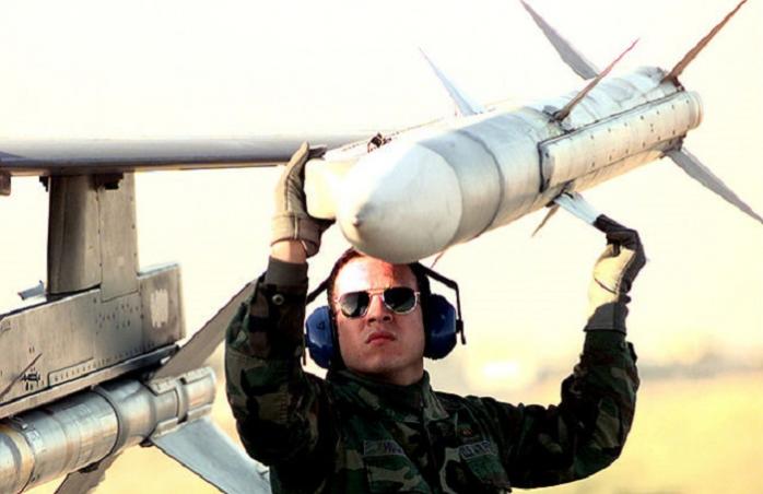 Игнат – Авиация ВСУ сможет бить ракетами AMRAAM на 160-180 км