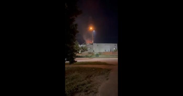 У Курській області горить будівля фсб, скріншот відео
