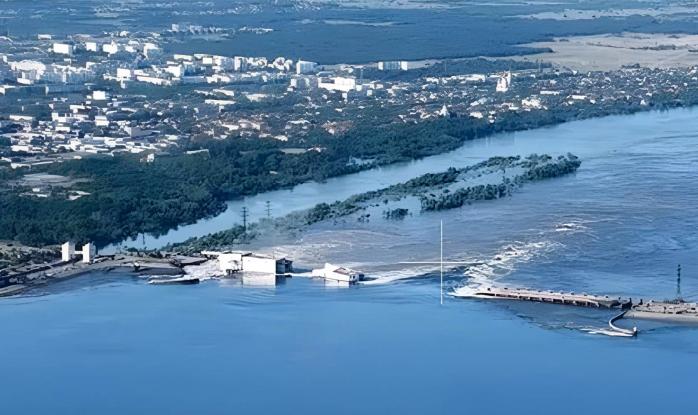 Подрыв Каховской ГЭС: Минобороны назвало число погибших и пропавших без вести
