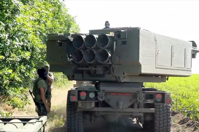 США объявили о новом пакете помощи Украине на 600 млн — в нем снаряды, РЭБ и боеприпасы для HIMARS