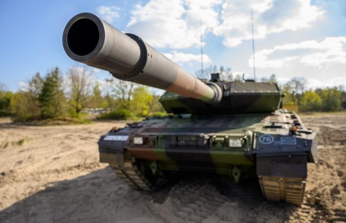 Дания тренирует украинских танкистов на музейных Leopard 1A5