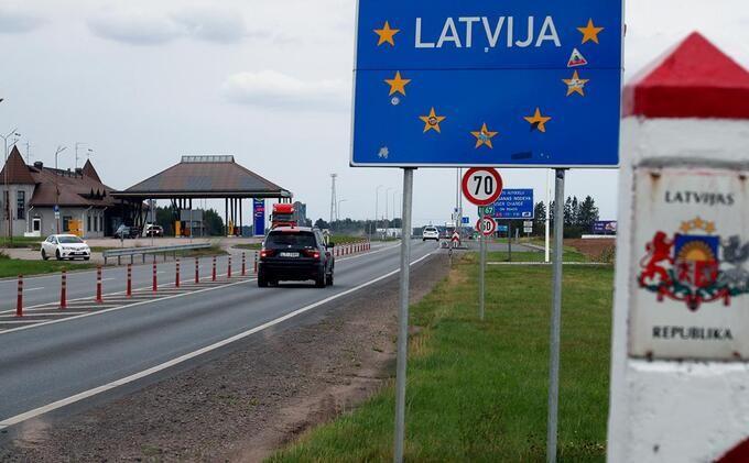 Країни Балтії заборонили в’їзд авто з російськими номерами. Фото: 