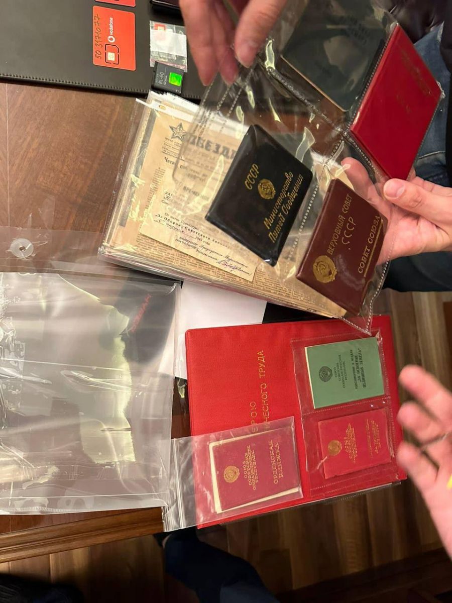 Обшук у Шуфрича