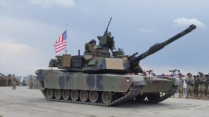 Танки Abrams скоро будут на полі бою в Україні - глава Пентагону