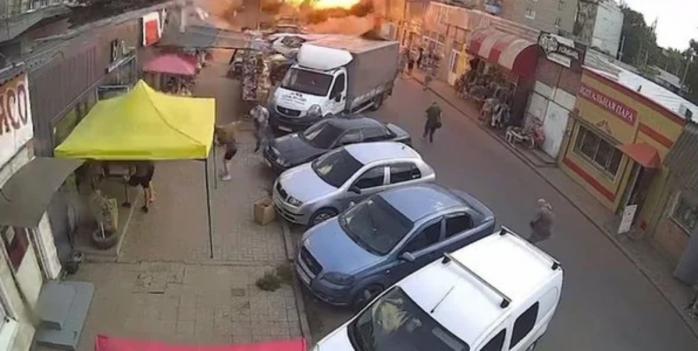 Рашисты 6 сентября ударили ракетой по рынку в Константиновке, скриншот видео 