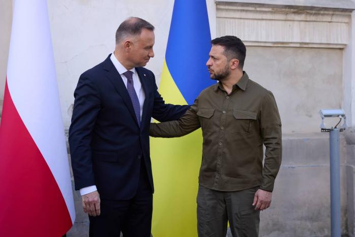 Попри зернову суперечку - партія влади Польщі заявила про підтримку Україну до перемоги