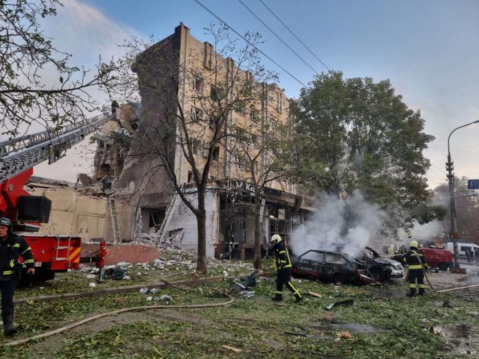 Украина пережила очередную ночную атаку российских варваров - ракетный удар