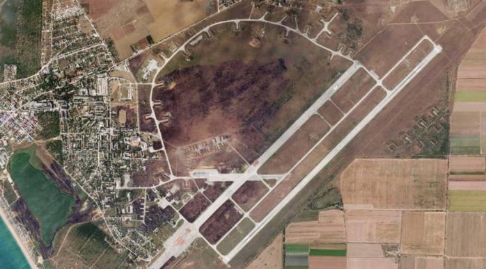 СБУ и ВМС ударили по военному аэродрому «Саки» в Крыму – там было по меньшей мере 12 самолетов