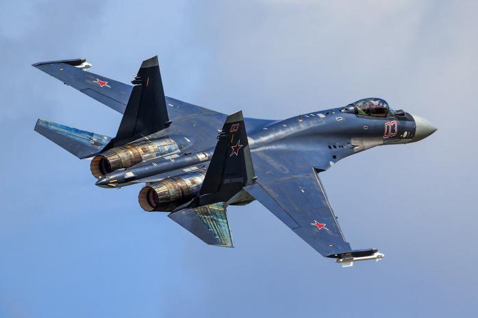 Сбитый российский Су-35 в окрестностях Токмака попал в объектив украинского БПЛА