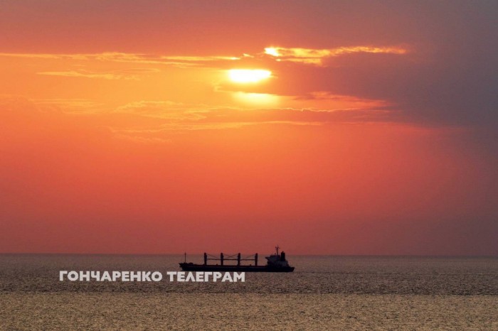 Три судна вийшли з портів Одещини, фото: Олексій Гончаренко