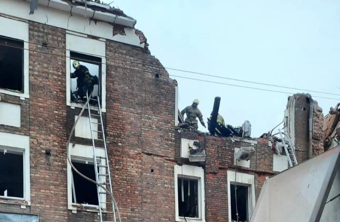 МВД показало последствия удара по многоэтажке Харькова