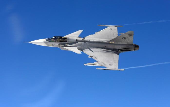 Швеция предоставляет ВСУ помощь в 200 млн долларов и оценивает передачу самолетов Gripen