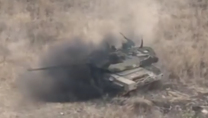 Бойцы ВСУ уничтожили последнюю версию российского боевого танка Т-90М