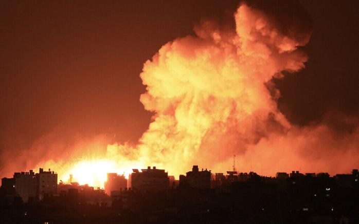 Израиль говорит о 1200 жертвах нападения ХАМАСа, в Секторе Газа погибли 700 человек