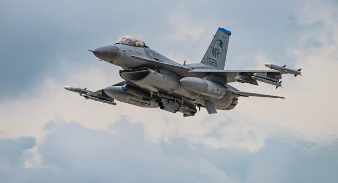 Дания передаст ВСУ первые истребители F-16 весной 2024 года, а Бельгия — в 2025 году