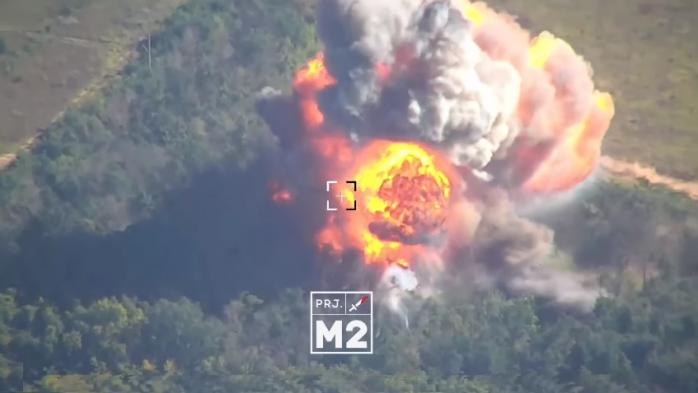 Охоту дрона-камикадзе ВСУ на бронетехнику рф показали на видео