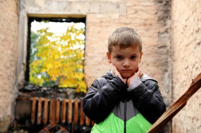 Украина эвакуировала всех детей из 12 прифронтовых населенных пунктов Донбасса