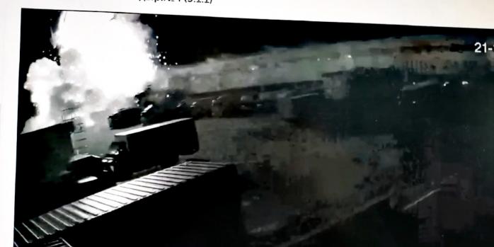 Момент удару по терміналу «Нової пошти», скріншот відео