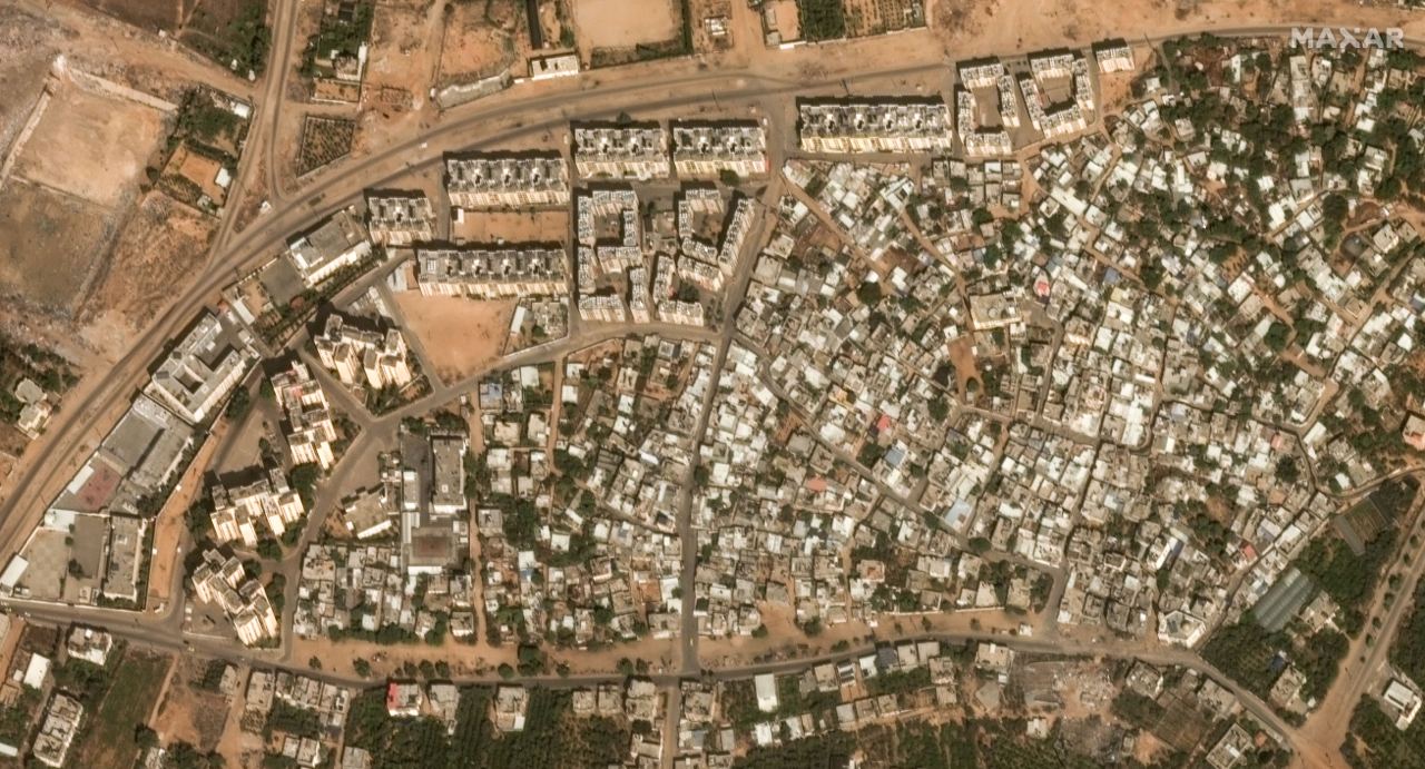 Райони Гази до та після масованих ізраїльських ударів. Фото: Maxar