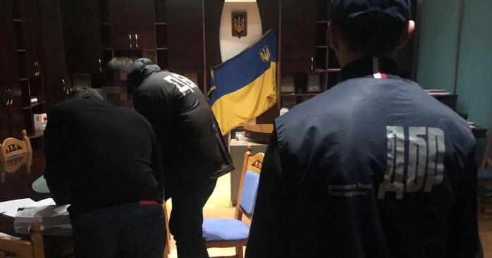 ДБР пояснило обшуки у в. о. мера Чернігова. Фото: 