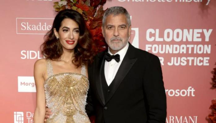 Джордж Клуни требует у Германии расследовать три дела о зверствах россиян в Украине