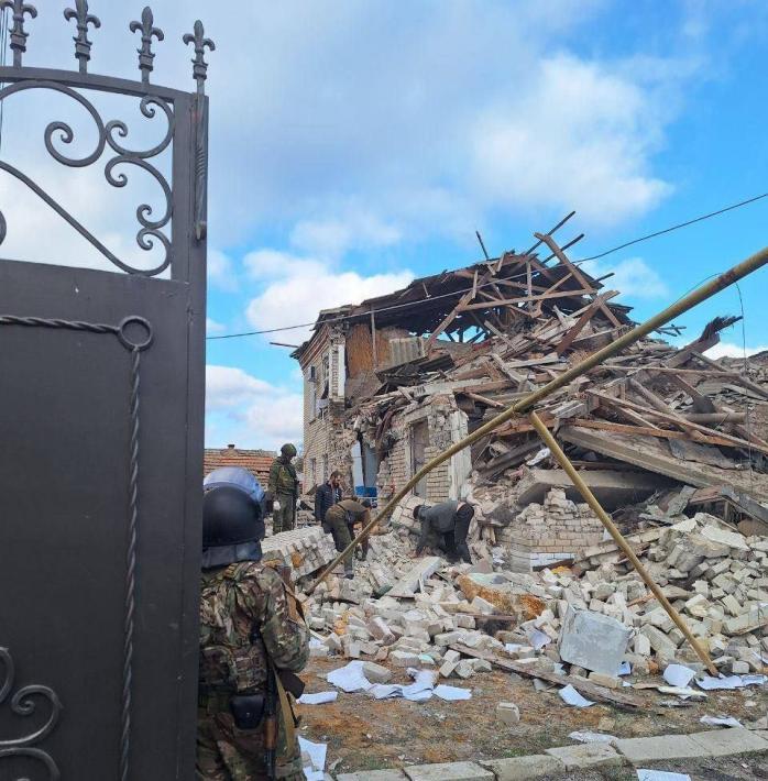 Наслідки удару ЗСУ по окупованому Скадовську показали на відео