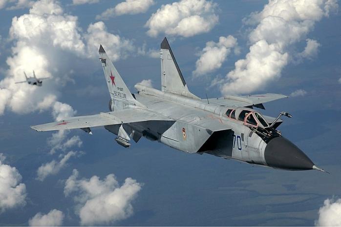 Повітряні сили уточнили заяву про зміни в оповіщенні про вильоти російських МіГів 