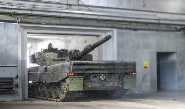 Швейцария согласовала обратную продажу 25 танков Leopard 2 в Германию