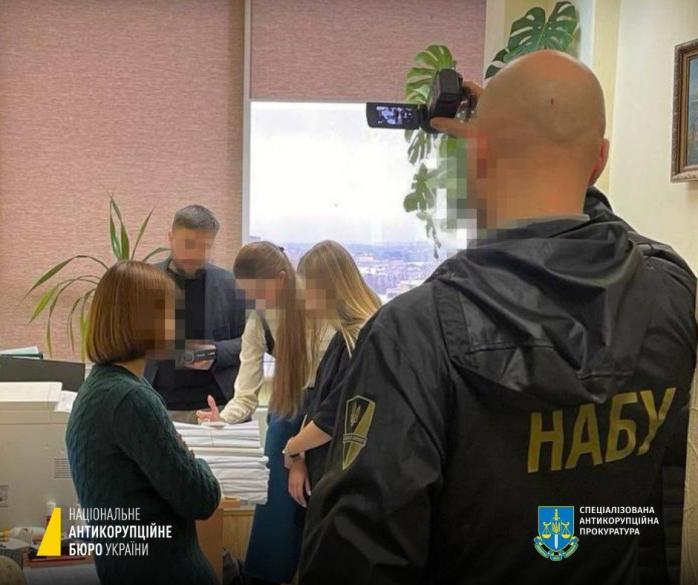 Хабар у 35 тис. доларів - НАБУ і САП викрили чотирьох суддів Київського апеляційного суду