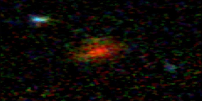 Цветовая композиция галактики AzTECC71 из нескольких цветных фильтров в инструменте NIRCam на космическом телескопе Джеймса Уэбба, фото: J. McKinney/M. Franco/C. Касси/University of Texas в Австрии