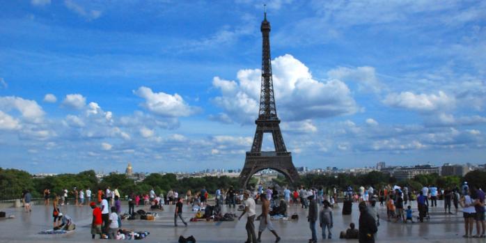 Эйфелевая башня в Париже, фото: ecities.ru
