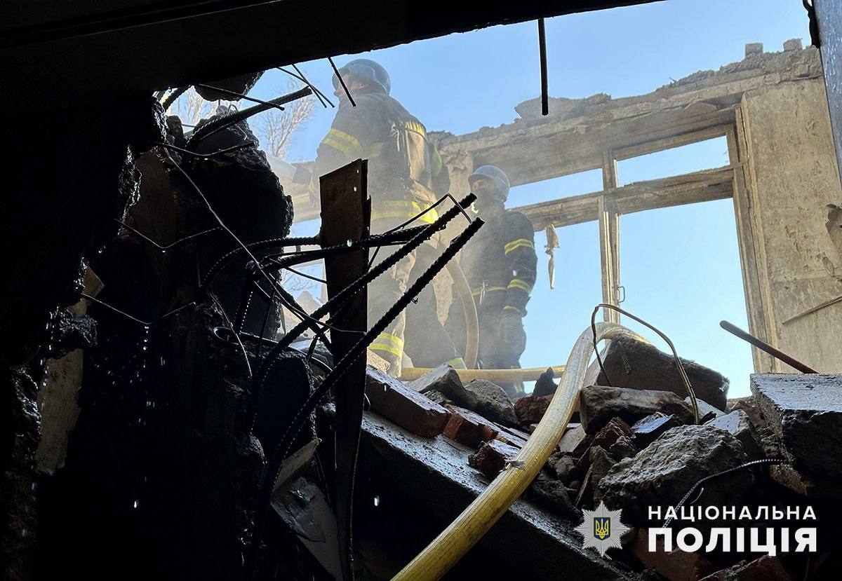 Зруйнований російськими С-300 центр Селидового показали в МВС 