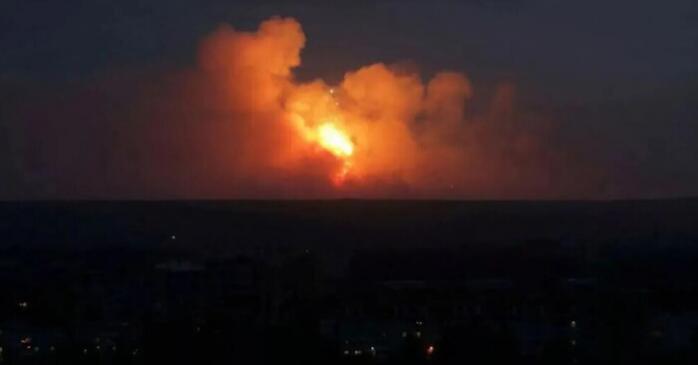 Мощные взрывы прогремели в Курске. Фото: