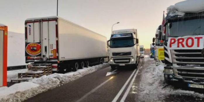 Польські перевізники планують посилити блокування кордону з Україною, фото: Polske Radio Lublin