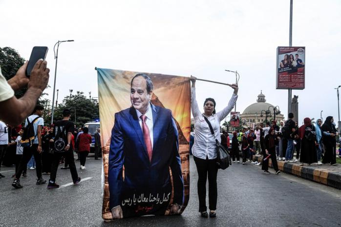 В Египте президент пошел на третий срок