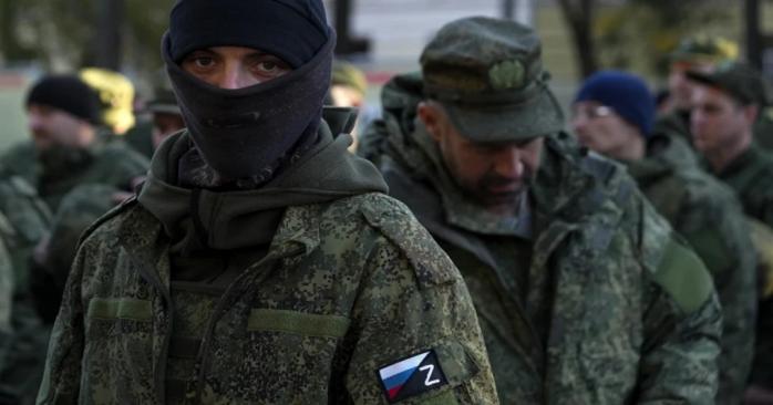 Російські загарбники посилюють охорону колаборантів, фото: «Еспресо»