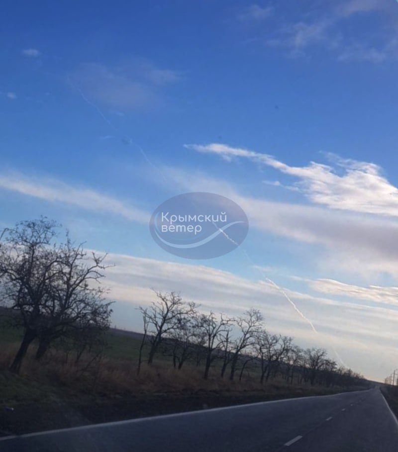 Слід від ракети в Криму. Фото: «Кримський вітер»