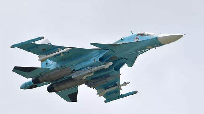 Удары по трем Су-34 отогнали российские истребители от фронта