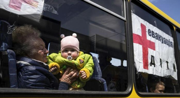 Майже 20 населених пунктів евакуювали на Сумщині. Фото: 