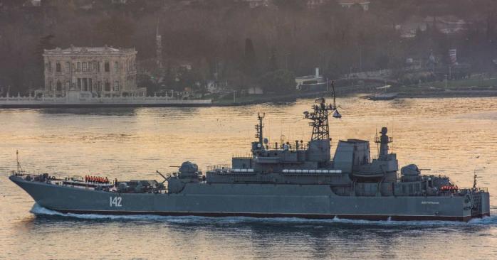 Російський корабель «Новочеркаськ» із «Шахедами» на борту знищили Повітряні сили ЗСУ. Фото: 