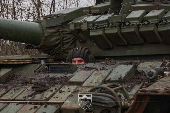  В Марьинке украинский танк в упор расстрелял российские позиции 