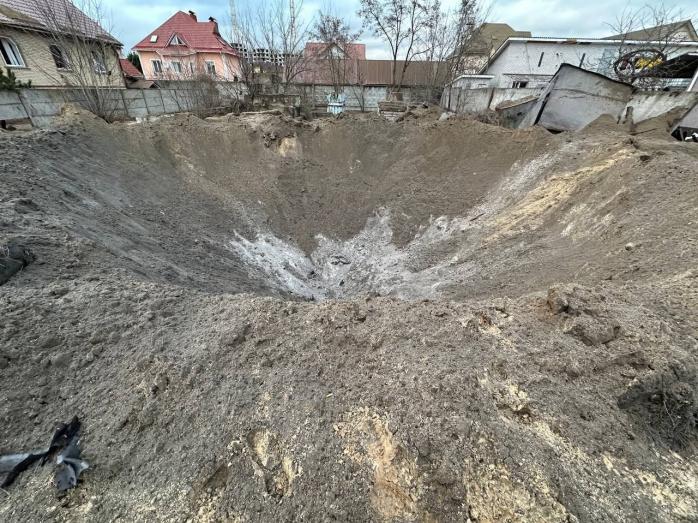 Одна з ракет, яка летіла в Україну, впала у російському селі
