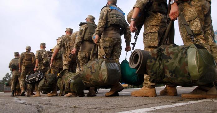 Закон про мобілізацію почали розглядати на комітеті Ради. Фото: Вечірній Київ