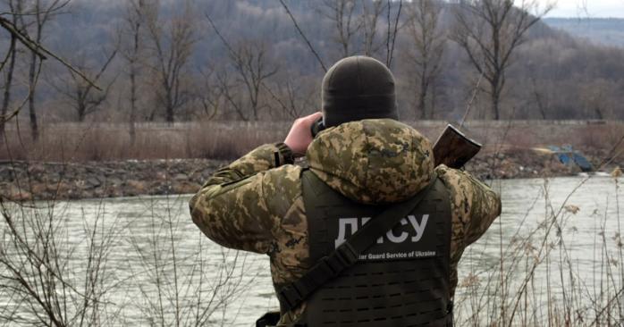 Около 20 мужчин утонули в Тисе во время бегства из Украины. Фото: 