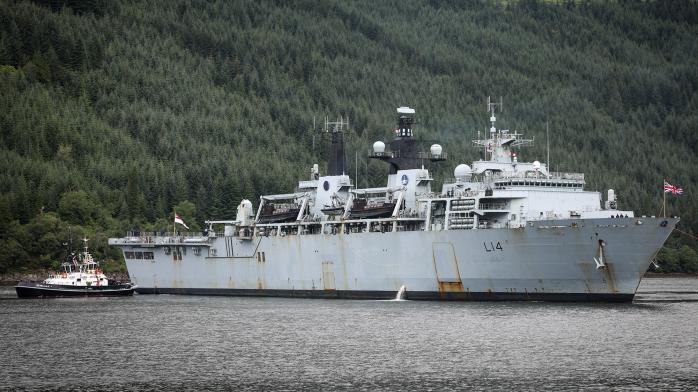  Британия выводит десантные корабли в резерв из-за нехватки экипажа