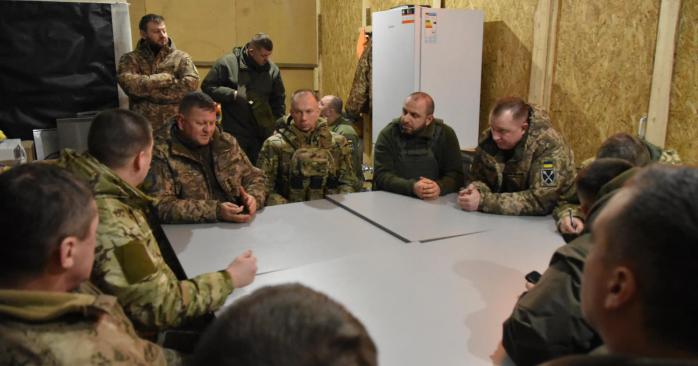 Залужный и Умеров посетили позиции ВСУ в районе Купянска. Фото: Минобороны