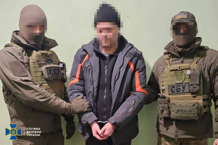 У Запоріжжі затримали екс-підполковника МВС, який на замовлення росіян «полював» на оборонні заводи