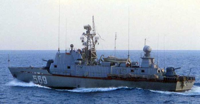 Сторожовий корабель окупантів затонув у Севастополі. Фото: 