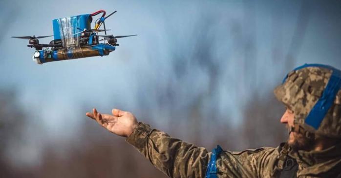 Десантники ЗСУ показали нічне полювання FPV-дронів на окупантів. Фото: ОП