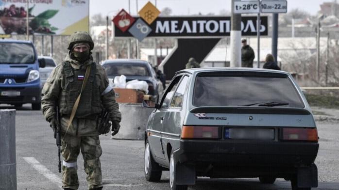 Оккупанты завезли в Мелитополь более 100 тыс. россиян. Фото: «Слово и дело»
